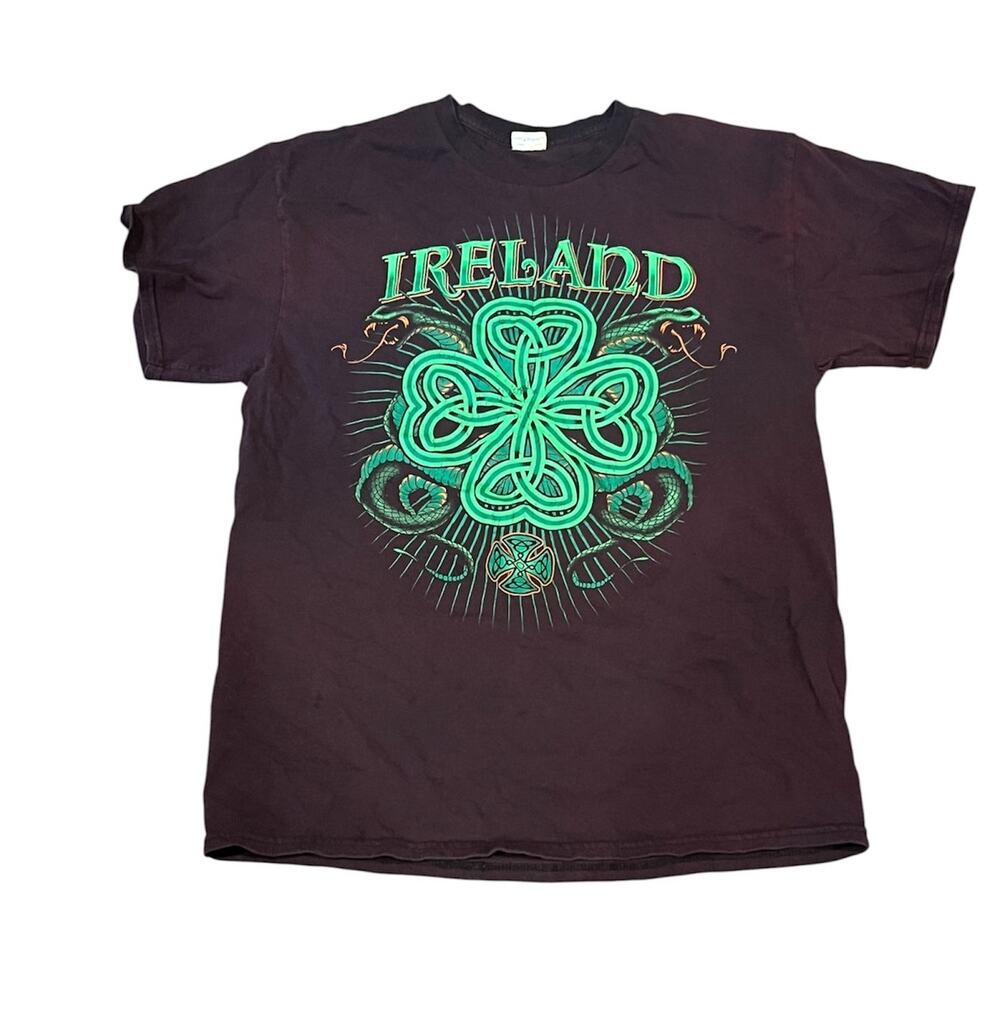 Ireland Black Graphic T-Shirt Men’s Green Shamrock Celtic Knot St Patrick’s Tee